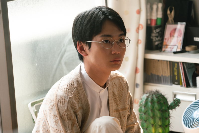 有村架純、黒木華、南沙良　密輸した金塊をかじり、笑顔で自撮り　「マジカル・シークレット・ツアー」