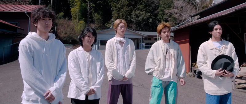 市川染五郎が美しくはかない標本に　固い表情の西島秀俊も　「人間標本」KV＆場面写真