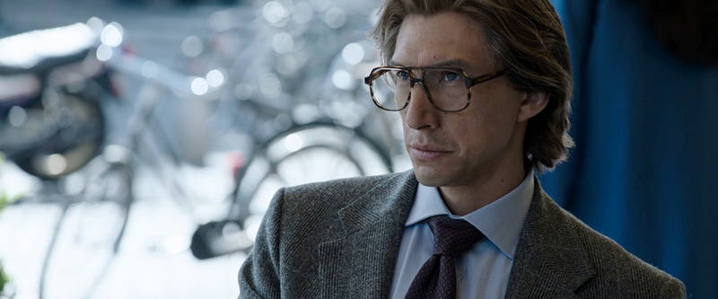 アダム・ドライバー、責め立てるレディー・ガガを静かにたしなめる　「ハウス・オブ・グッチ」本編映像