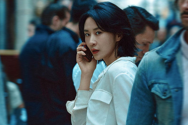 トニー・レオンの落ち着いた表情　経済犯罪捜査班との激しい駆け引き　「フォックス・ハント」場面写真