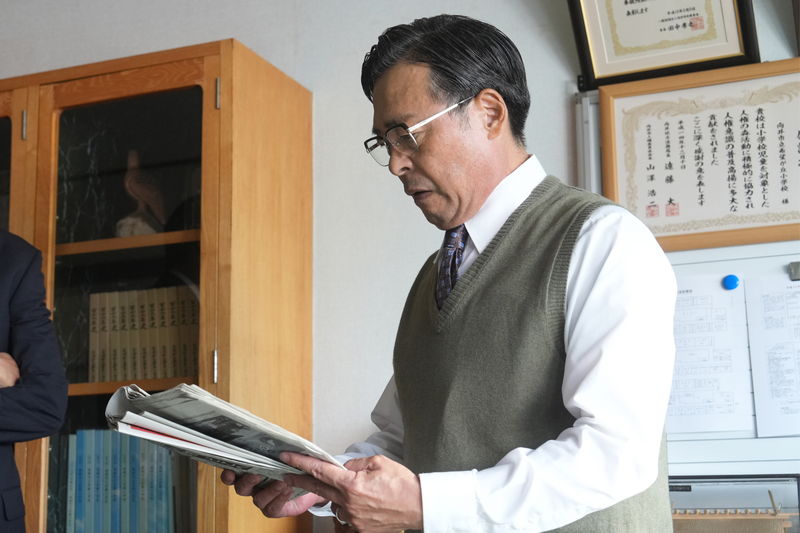 綾野剛が語る作品への思い　柴咲コウ、亀梨和也は役者”綾野剛”を語る　「でっちあげ」特別映像