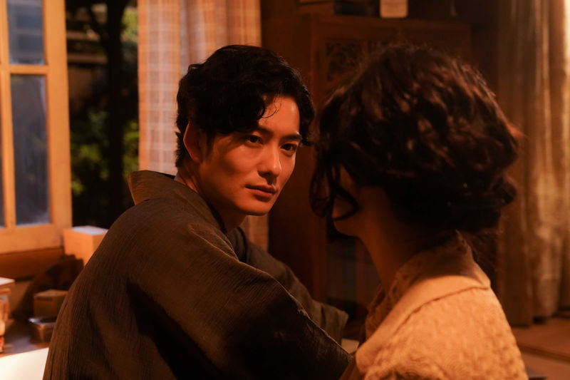 広瀬すずの危険なほど美しい横顔　ロッテルダム映画祭出品決定　「ゆきてかへらぬ」海外版ビジュアル
