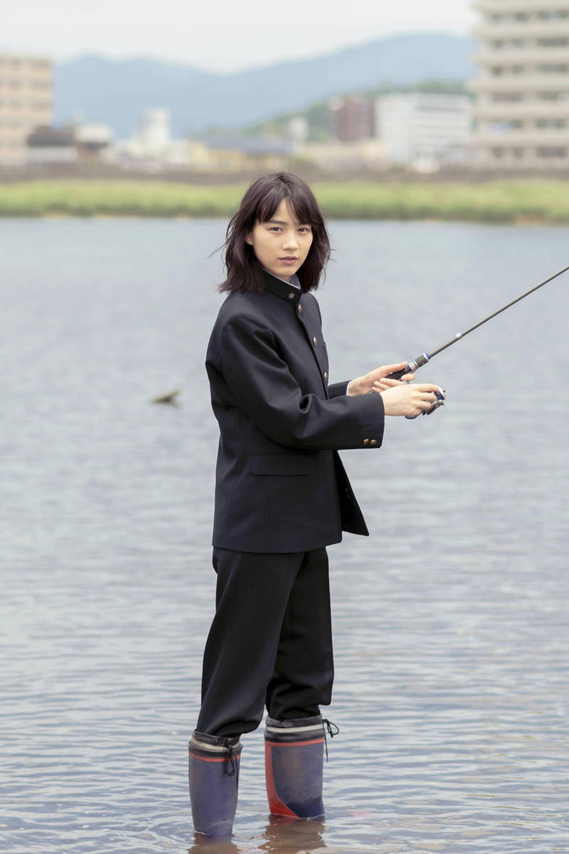 さかなクンの半生が映画化　のんが性別の垣根を越えて主演　学ランでつり姿も公開　「さかなのこ」