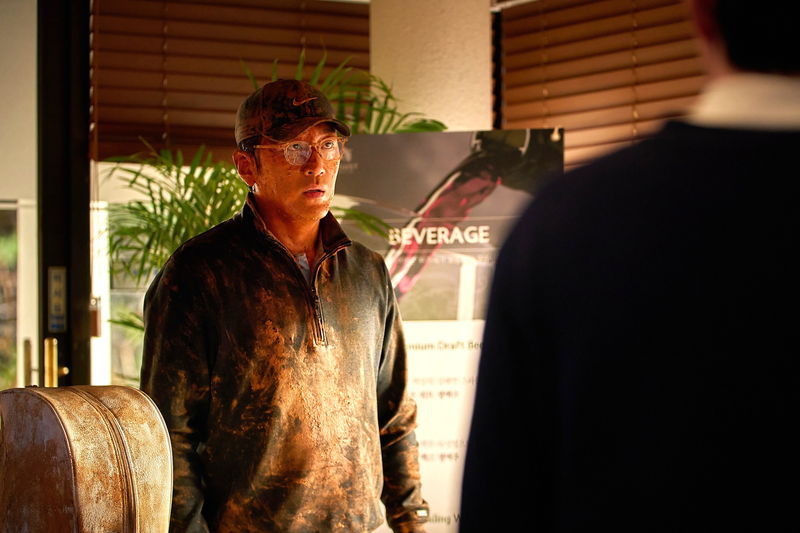 4000億円の国家プロジェクトに食い込むため、ゴルフでロビー活動　「ロビー！」本予告