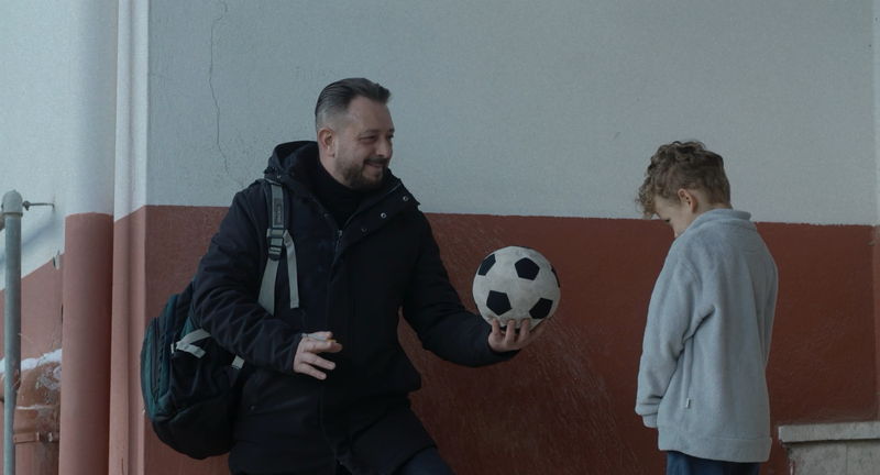 養子縁組に挑むナポリの一家の物語 本人たちが本人役を演じる 「ヴィットリア 抱きしめて」公開決定