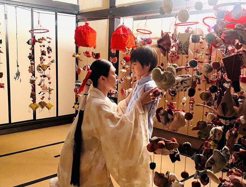 彩凪翔　元宝塚男役スターが巫女役　愛する息子を生贄に差し出すかの選択迫られる　「男神」本編映像