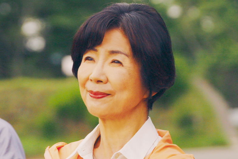 豆原一成＆市毛良枝　孫と祖母の暮らしぶり　「富士山と、コーヒーと、しあわせの数式」場面写真