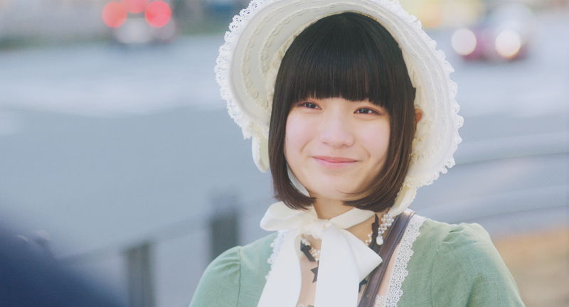 窪塚愛流＆蒔田彩珠　ロリータファッションで着飾り、幸せいっぱいな表情　「ハピネス」本編映像