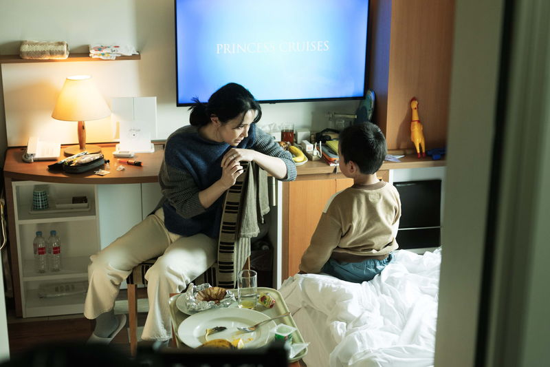 命の最前線となったクルーズ船　小栗旬、松坂桃李らが体現するドラマ　「フロントライン」場面写真