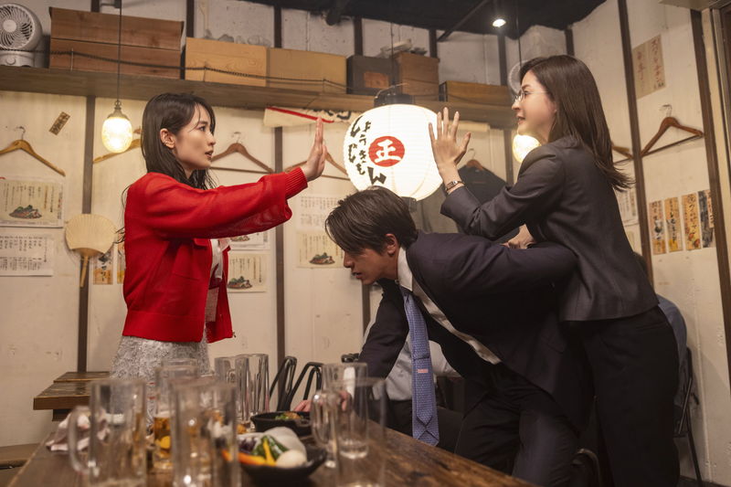 ドラマシリーズから続投の面々　劇場版でも火花を散らす　「正直不動産」場面写真