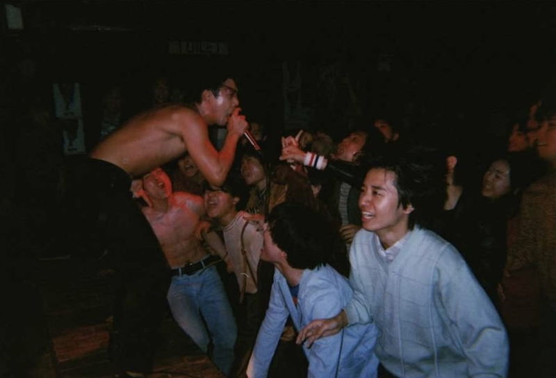 峯田和伸、若葉竜也のリラックスした姿　吉岡里帆のお茶目な様子も　「ストリート・キングダム」メイキング