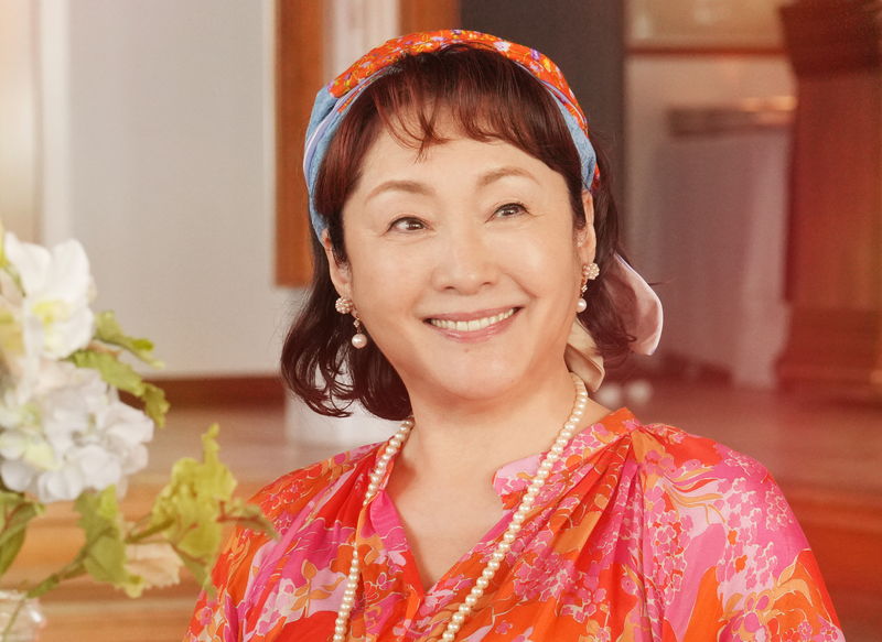 寺尾聰が認知症に侵されながらユーモアたっぷりな笑顔　支える松坂桃李　「父と僕の終わらない歌」場面写真