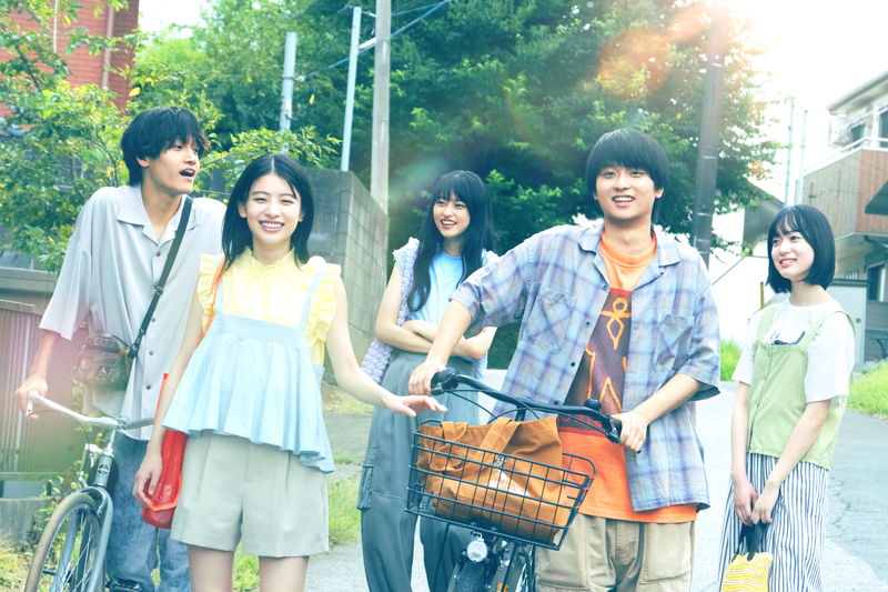 出口夏希と佐野晶哉がじゃれ合う姿　複雑な表情の奥平大兼　『か「」く「」し「」ご「」と「』本編映像
