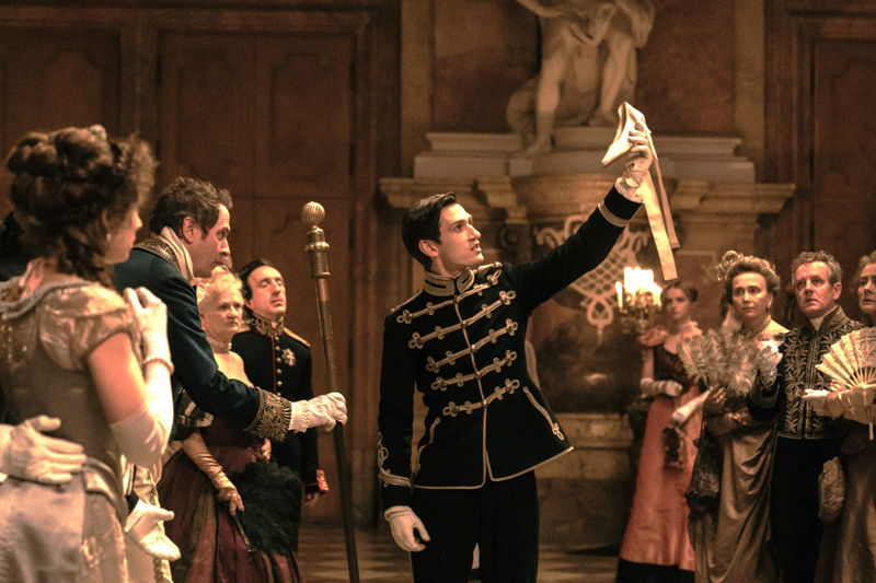 シンデレラの義姉妹　妃に選ばれるため想像を絶する身体改造　「アグリーシスター」公開決定