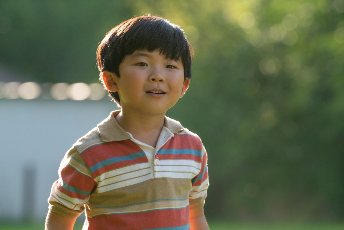 心臓に病を持つ弟演じるアラン・キム　映画賞受賞のチャーミングな演技　「ミナリ」場面写真