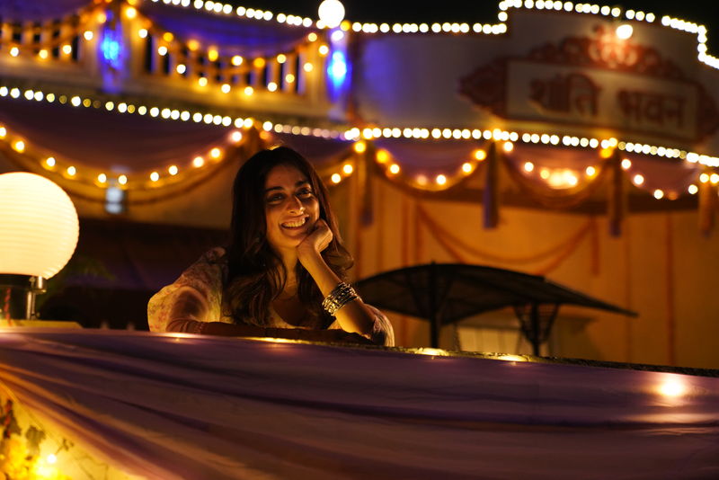 インド映画界に降臨した新たな女神　美貌と実力のターニャ・マニクタラ　「KILL　超覚醒」場面写真