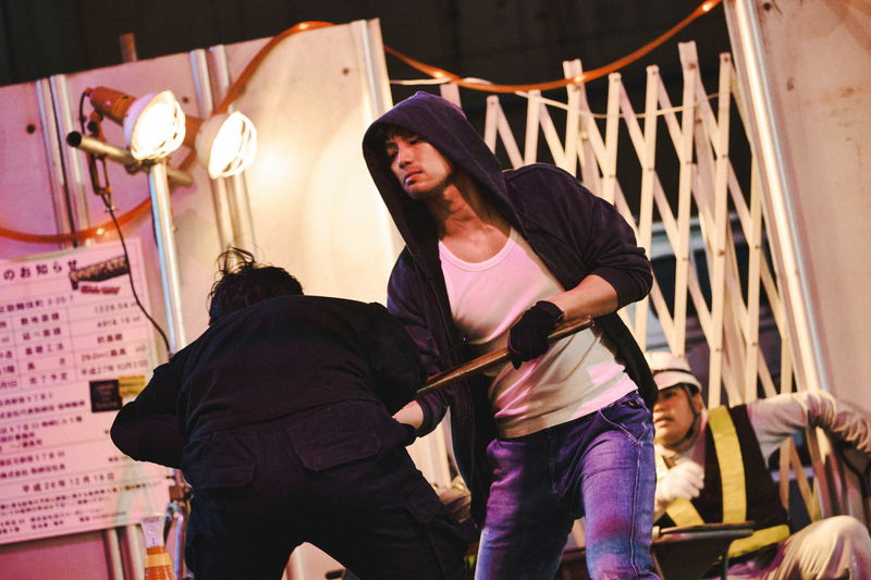 福士蒼汰 鍛え上げられた肉体 別人のような変貌ぶり 「TOKYO BURST-犯罪都市-」場面写真