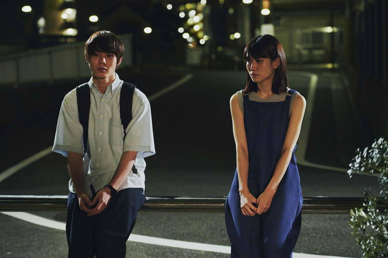 寄川歌太、栗林藍希、上原実矩、細田佳央太　若手俳優の弾ける笑顔　「青葉家のテーブル」メイキング写真
