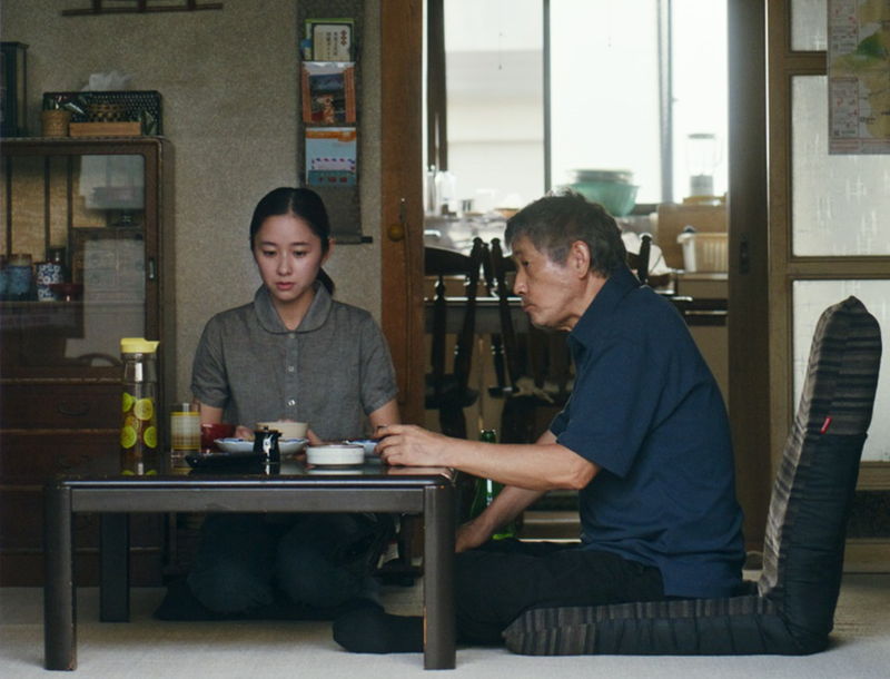 堀田真由＆小林薫　不器用な娘と寡黙な父の家族・師弟の絆　「バカ塗りの娘」場面写真