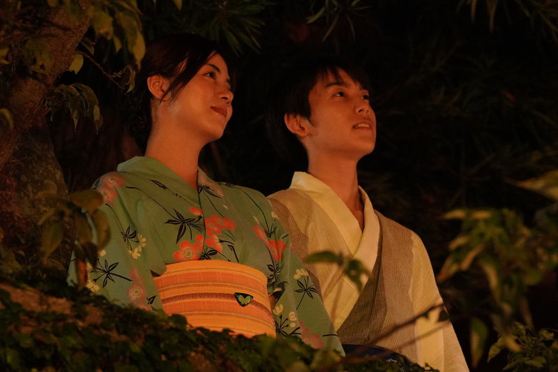 池田エライザ、久保田紗友らが艶やかな浴衣姿　夏祭りのデートシーン　「リライト」場面写真