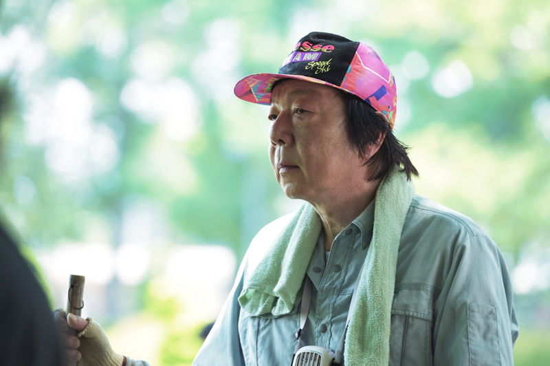 くちびるが今にも触れそうな山田涼介と浜辺美波のツーショットも　「サイレントラブ」場面写真