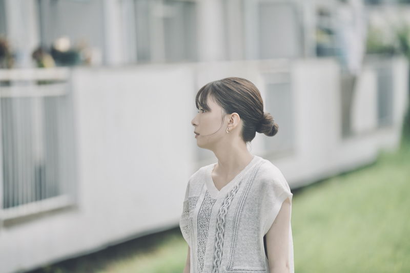 芳根京子＆髙橋海人　入れ替わったまま15年　切ない思いがあふれ出る横顔　「君の顔では泣けない」場面写真