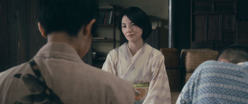 井浦新、田中麗奈が見せる物憂げな表情　永山瑛太、コムアイ、柄本明らの姿も　「福田村事件」場面写真