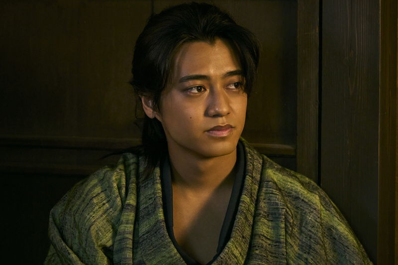 髙橋海人　長澤まさみ＝応為に顔を近づける艶やかな姿　軽妙さと色気を体現　「おーい、応為」キャラPV