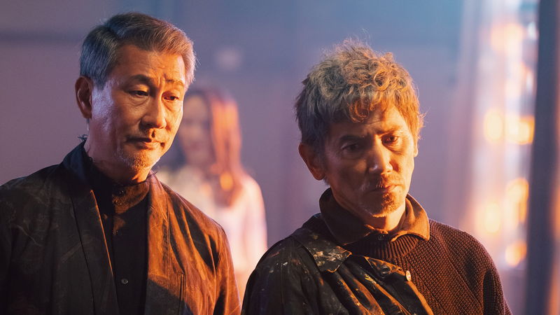 天才画家・本木雅弘とかつての恋人・小泉今日子の再会　中井貴一、石坂浩二らも　「海の沈黙」場面写真