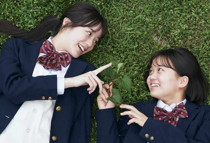 中島瑠菜＆大島美優が雑草研究部員に　自分の好きを見つける一歩を踏み出す姿　「ザッケン！」予告