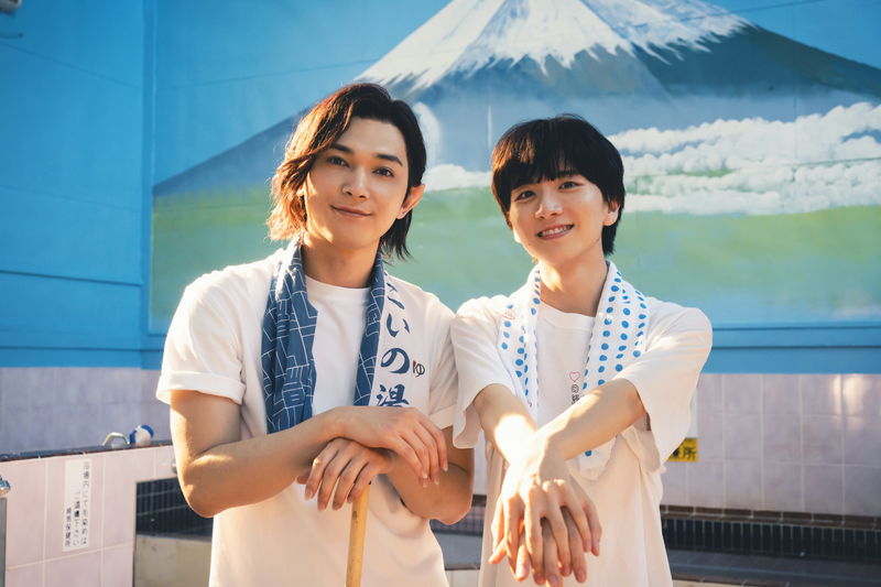 吉沢亮主演「ババンババンバンバンパイア」7月公開決定　板垣李光人と肩寄せ合う場面写真も公開