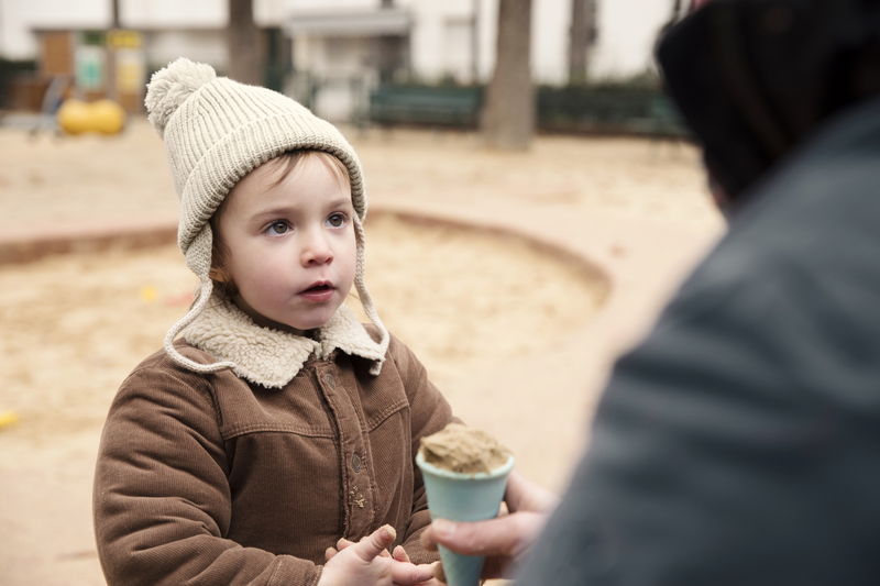 天才子役誕生　母親を失った男の子を演じた3歳児　「ぼくは君たちを憎まないことにした」場面写真