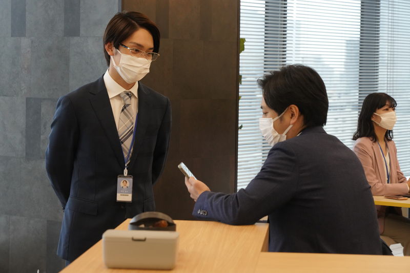 藤原丈一郎の緊張をほぐすため、先輩・二宮和也の粋な計らい　「アナログ」メイキング映像