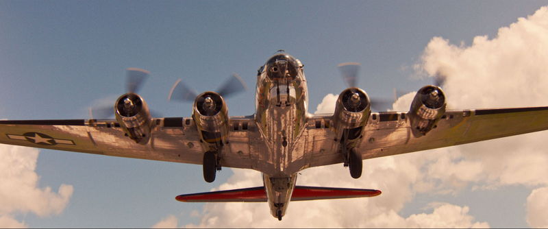 近づく味方のはずの戦闘機　交信に応答なく間合いを詰めてくる　「KG200 ナチス爆撃航空団」本編映像