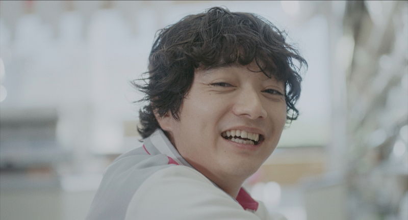 コンビニで起きたゆがみがきっかけで世界の終わりに？　染谷将太主演　ホラー映画「チルド」公開決定