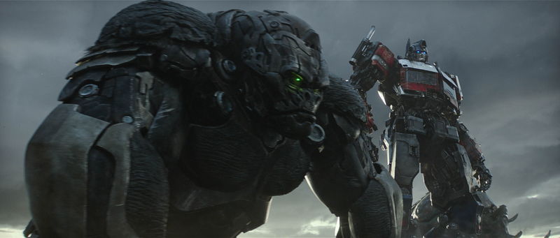 オートボットとビースト　ジャングルで火花散らす　「トランスフォーマー／ビースト覚醒」本編映像