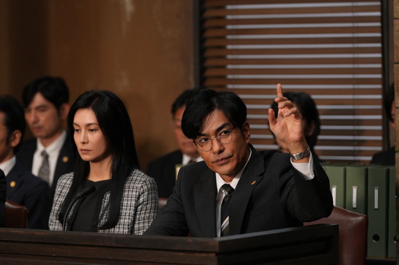 綾野剛が語る作品への思い　柴咲コウ、亀梨和也は役者”綾野剛”を語る　「でっちあげ」特別映像