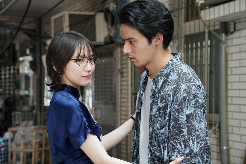 吉岡里帆　ショートヘア＆チャイナ服で魅惑の変身　可憐＆妖艶見せる　「九龍ジェネリックロマンス」
