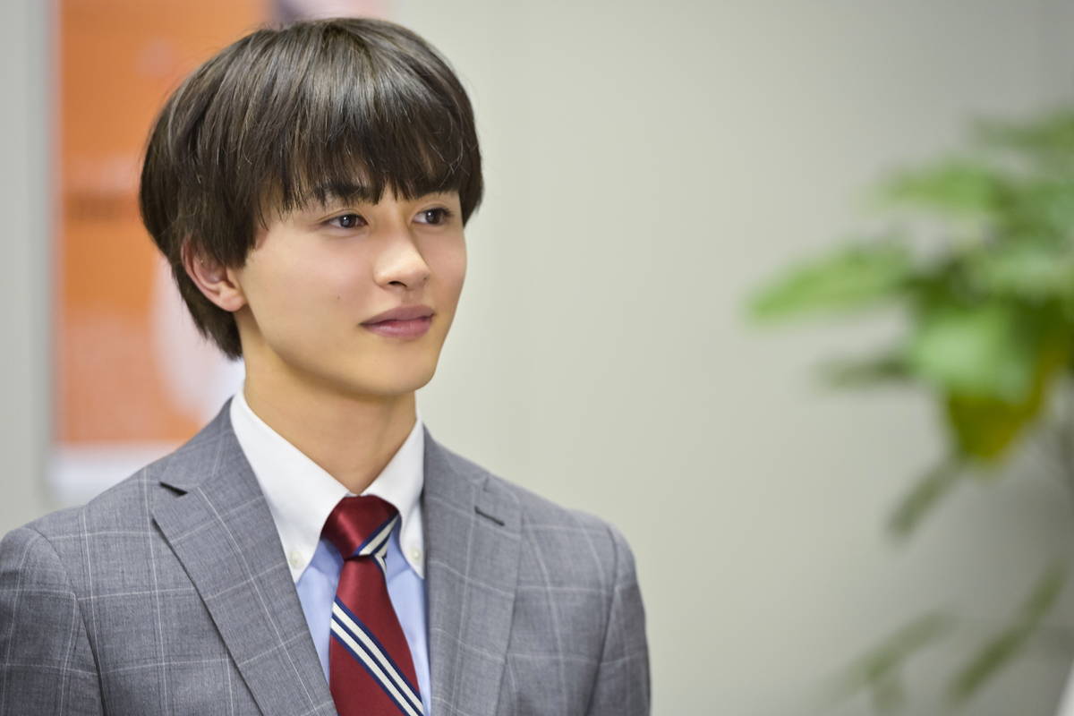 赤楚衛二＆町田啓太　恋が成就し幸せオーラ全開　一緒に食事、キャンプでつり　映画「チェリまほ」場面写真
