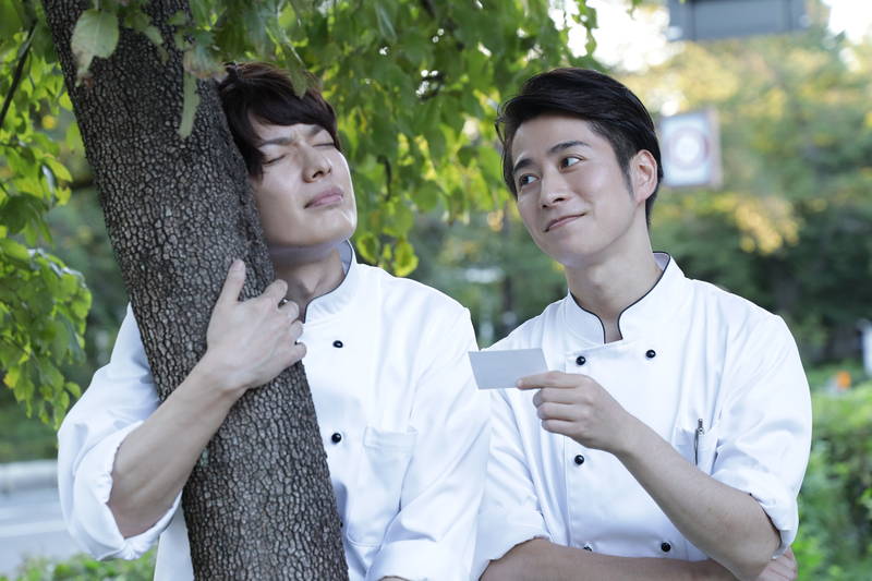 パティシエとお客さん　”両片思い”の恋の行方を描く　「パティシエさんとお嬢さん」場面写真