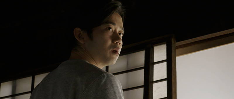 古い空き家で共同生活の男女5人　退去勧告に来た役所の男が泊まることに　短編映画「stay」予告編公開
