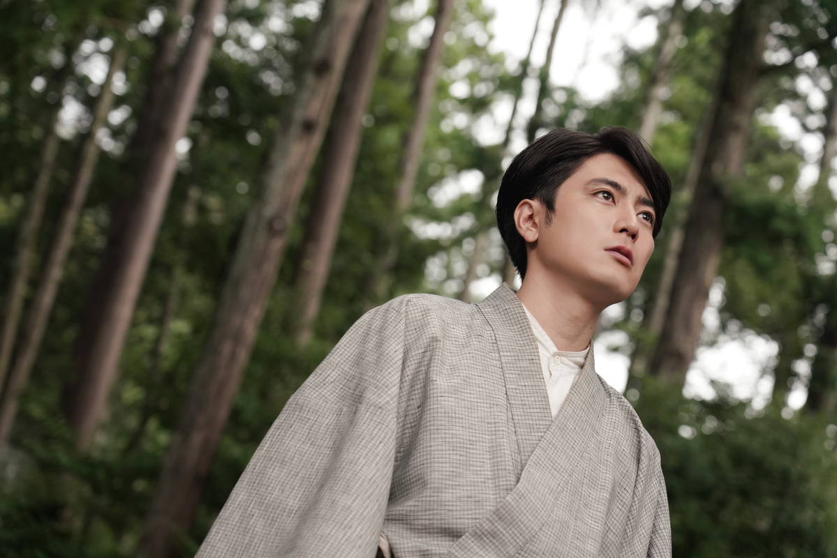 間宮祥太朗、苦しみながら出自を隠して生きる男を体現　「破戒」場面写真