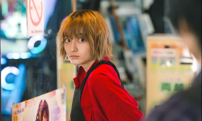 森七菜＆奥平大兼　バスの中で見せる笑顔　「君は放課後インソムニア」場面写真