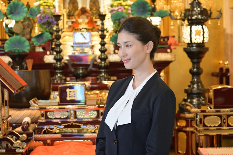 高畑淳子が見せるゴキゲンシニアライフ　シャンソン歌手に挑戦　「お終活 再春！人生ラプソディ」場面写真