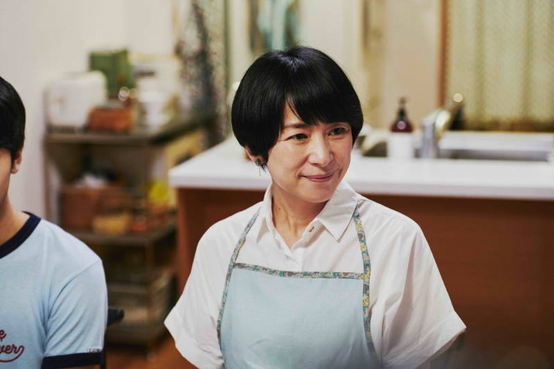 蛙亭・中野周平　不思議なかわいらしさで、ピリピリとした関係の中和剤に　「青葉家のテーブル」場面写真