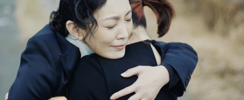 吉村界人、幽霊役で主演　同じく幽霊の父・津田寛治、幽霊が見える母・田中美里と共演　映画「人」特報