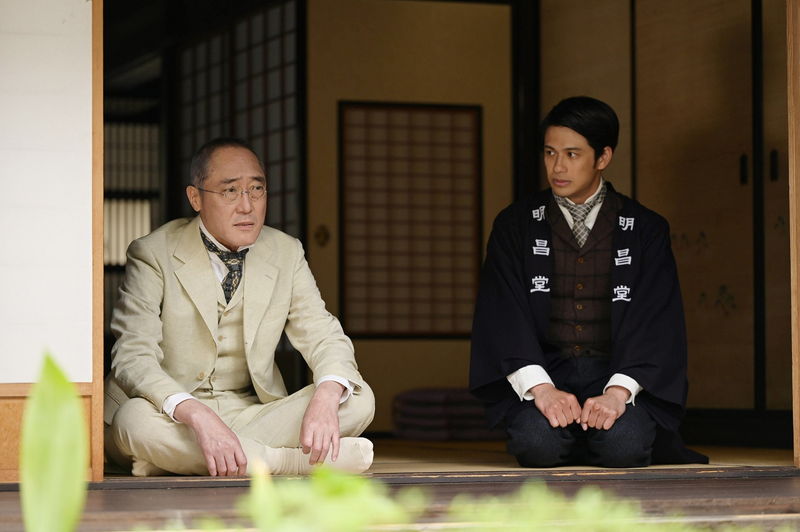 北乃きいが見せる優しい表情　真剣なまなざしの森崎ウィンや小泉孝太郎も　「おしょりん」場面写真