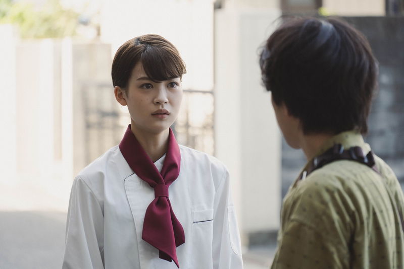 杉咲花　空虚な視線を宙に浮かべ、捉えどころない表情　謎に包まれた女性演じる　「市子」場面写真