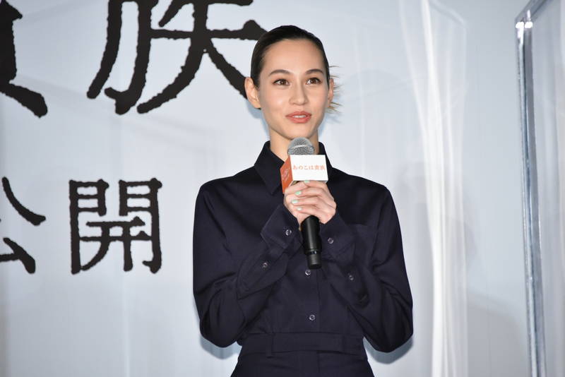 石橋静河　門脇麦から「笑顔が太陽のような人」と褒められ大テレ　「あのこは貴族」お嬢様役で共演