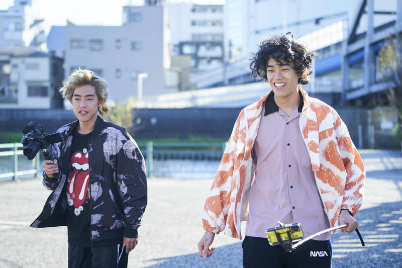 ムロツヨシ、覆面姿で岸井ゆきのに詰め寄る　負の感情全開　「神は見返りを求める」場面写真